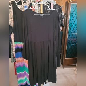 NWOT Chic Black Long Sleeve Dress